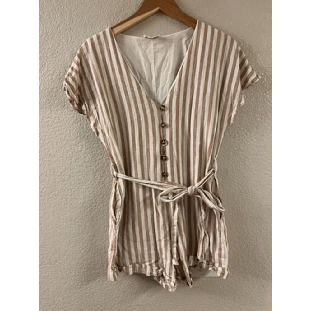 Everly Button Up Tan White‎ Striped Romper Pockets Small GUC